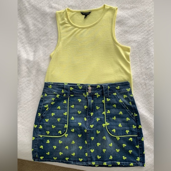 Juniors Large Denim Disney Mickey Mouse print mini skirt with free top - Picture 4 of 5